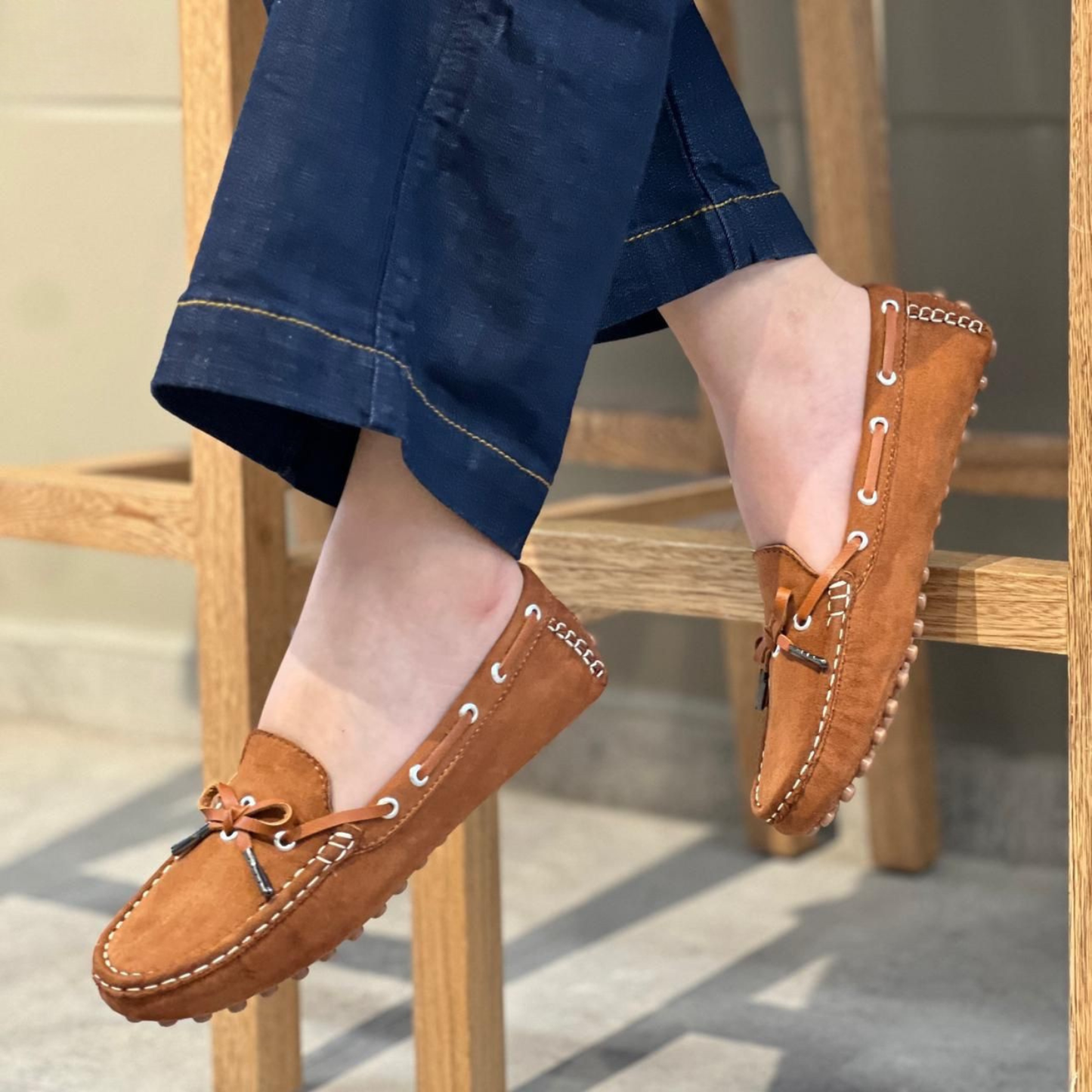 Mocasín para Dama en Gamuza – Elegancia Suave y Confort Femenino