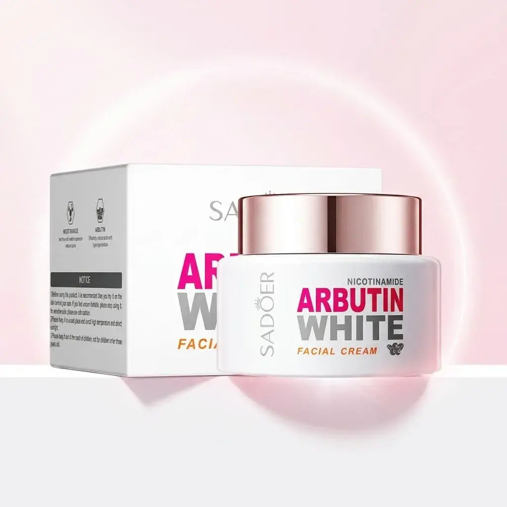 Crema facial con arbutina que ayuda a mejorar la apariencia del tono de la piel, aportando luminosidad, suavidad e hidratación diaria.