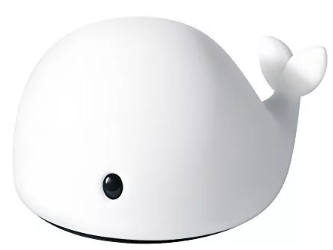 Lámpara LED decorativa en forma de ballena con luz suave. Ideal como luz nocturna infantil y decoración para ambientes relajantes.