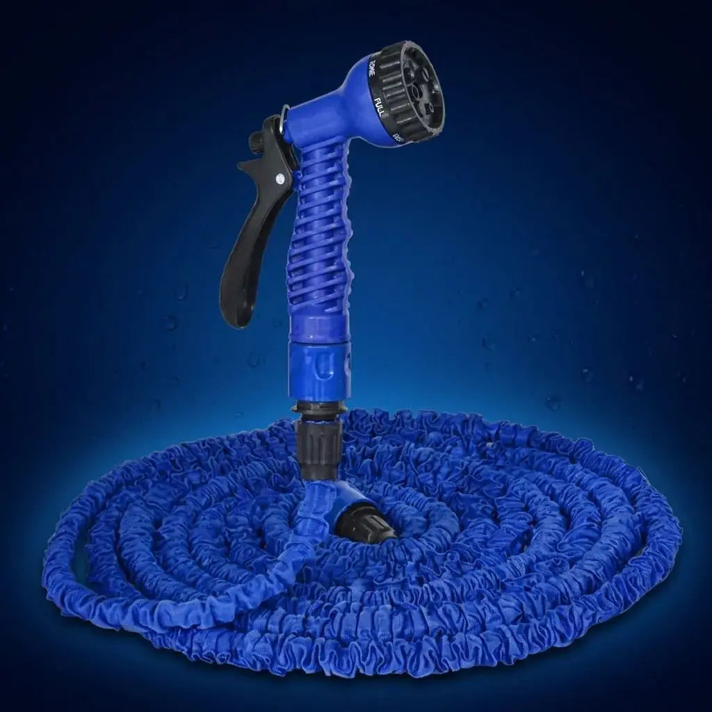 Manguera expandible retráctil con pistola aspersora, diseño ligero y compacto que se expande con el agua y facilita el riego, lavado y limpieza del hogar.