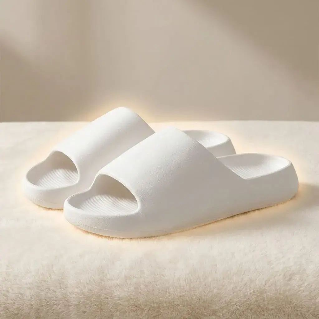 Pantuflas Unisex EVA 2025 para casa y descanso. Suela 100% EVA liviana y amortiguada, material resistente, diseño cómodo y práctico para uso diario.