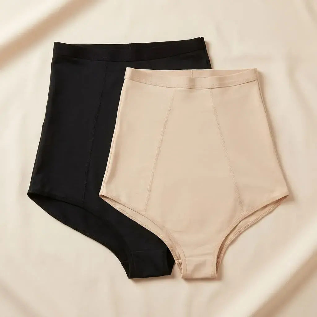 Panty Cintura Alta de Control Suave en suplex carpa con elástico y licra. Prenda cómoda, discreta y transpirable para uso diario bajo vestidos, jeans y pantalones.
