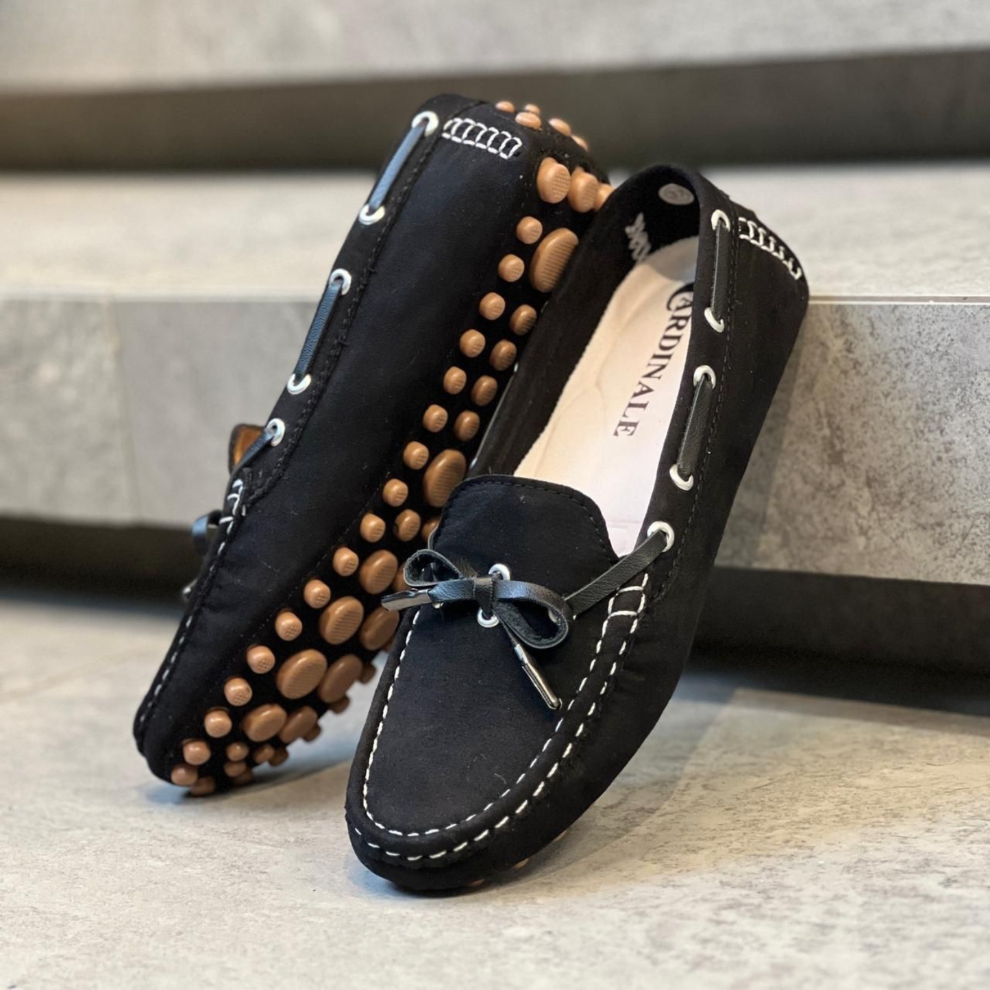 Mocasín para Dama en Gamuza – Elegancia Suave y Confort Femenino