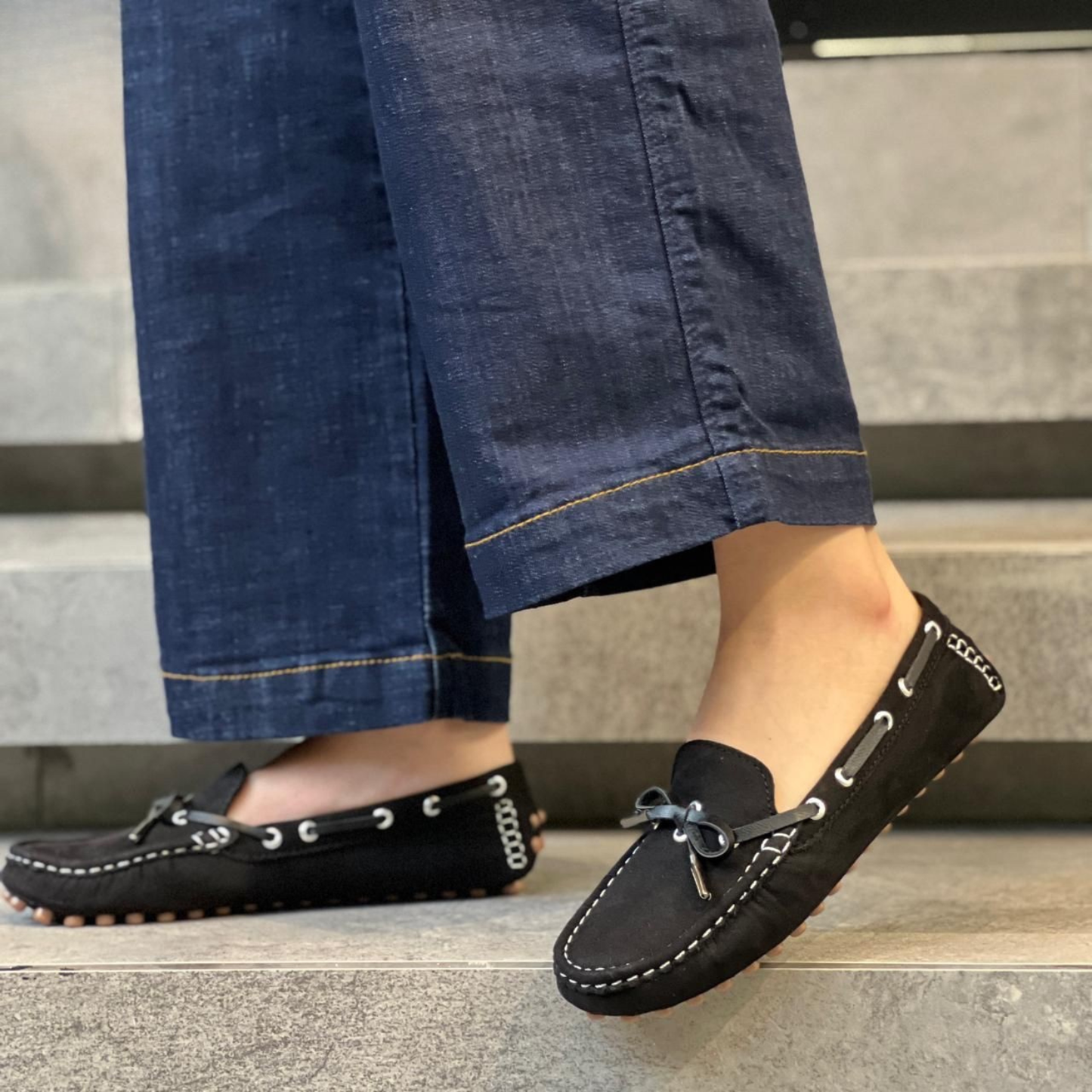 Mocasín para Dama en Gamuza – Elegancia Suave y Confort Femenino