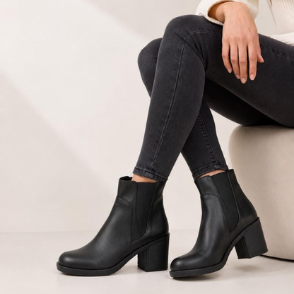Botín Caña Media para Dama – Estilo Elegante con Presencia Moderna