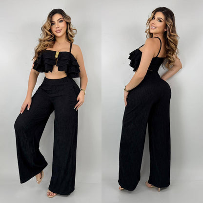 Compra conjunto mujer blusa y pantalón cómodo y elegante en Colombia. Outfit completo listo en minutos. Disponible en varias tallas