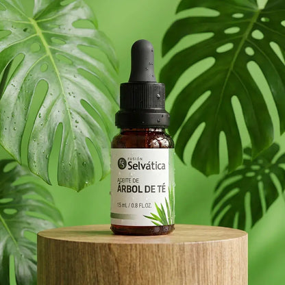 Aceite de árbol de té natural para cuidado localizado de la piel y el cuero cabelludo. Ayuda a purificar, calmar y mantener el equilibrio de forma práctica y versátil. Ideal para uso diario.
