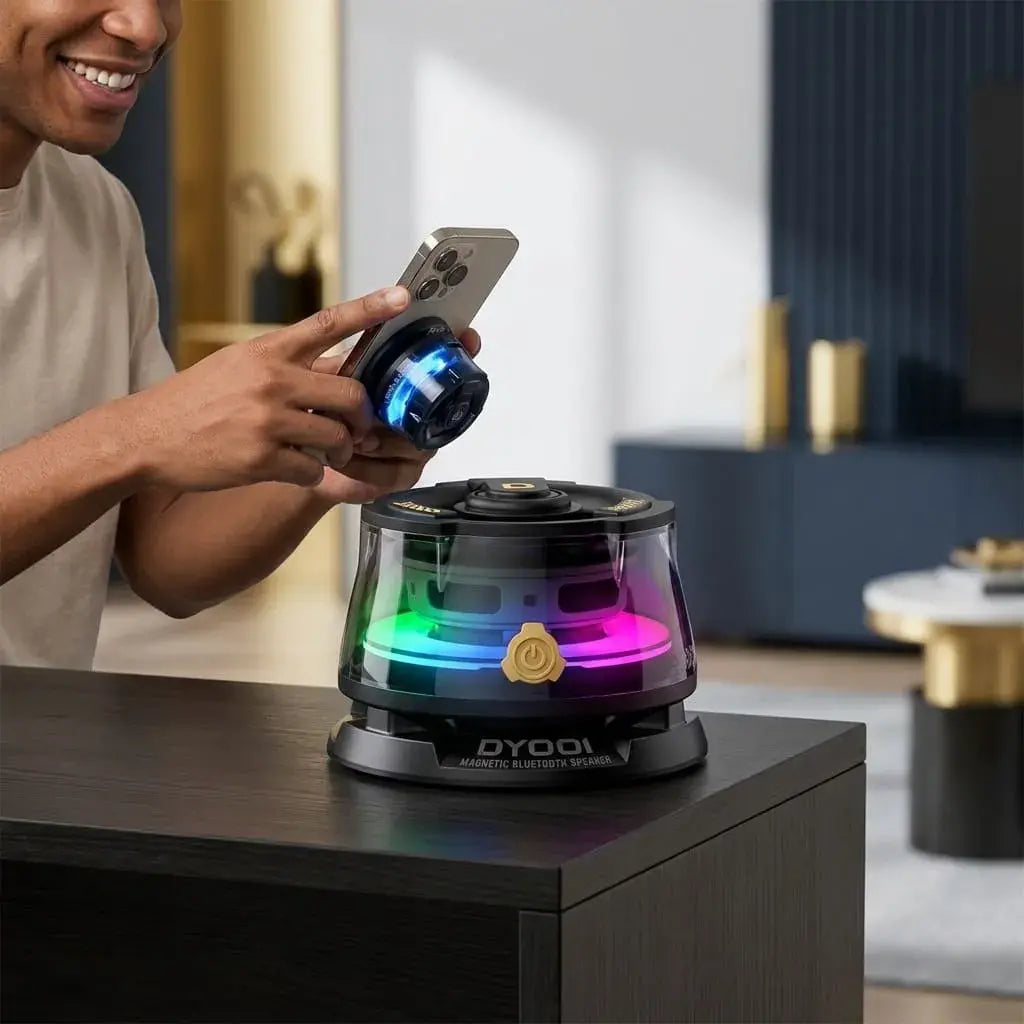 Altavoz Bluetooth magnético portátil V5.3 con controlador de 40 mm, carga Tipo C, hasta 3 horas de reproducción, aro metálico, cuerda y cable USB C incluidos.