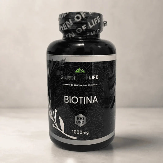 Biotina Garden of Life por 100 cápsulas blandas, suplemento con registro INVIMA para complementar la alimentación y apoyar cabello, piel y metabolismo.
