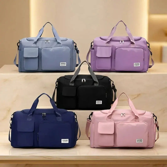 Bolso deportivo resistente con compartimento para zapatos y bolsillo impermeable. Ideal para gimnasio, viajes y uso diario con máxima organización.