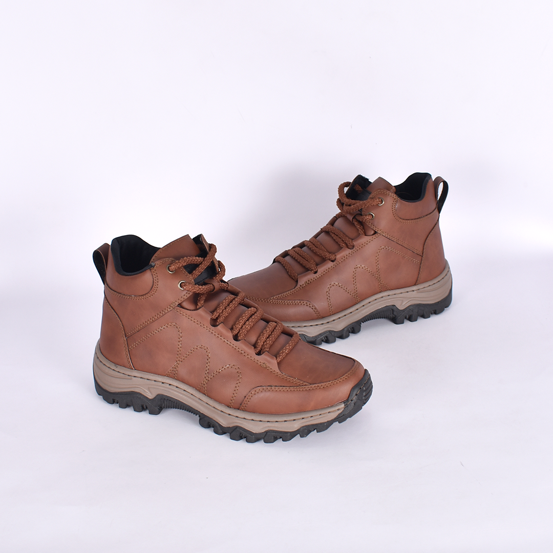 Compra Bota Urbots Ride para mujer, calzado cómodo, resistente y moderno para uso diario con paso seguro y estilo casual.