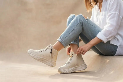 Botas Ou Xing para Dama Urbanas con suela antideslizante, diseño liviano y cómodo. Calzado moderno y versátil para uso diario, caminatas y outfits casuales.