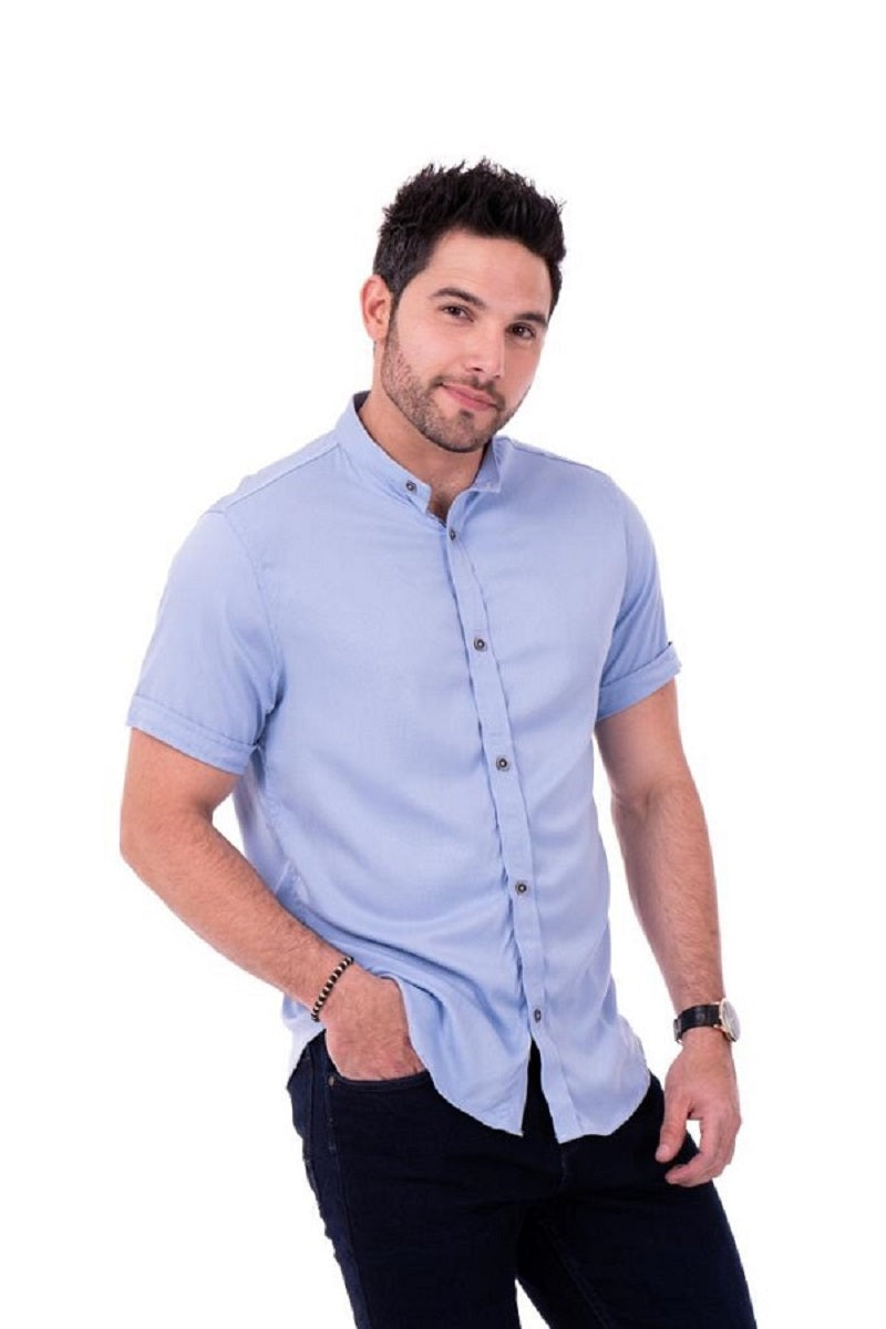 Camisa para hombre cuello Neru en seda fría, talla única adaptable de S a XL. Diseño elegante y fresco con envío rápido en Colombia.