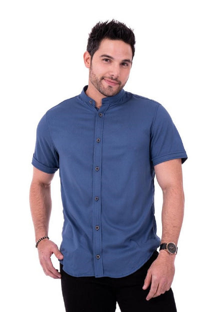 Camisa para hombre cuello Neru en seda fría, talla única adaptable de S a XL. Diseño elegante y fresco con envío rápido en Colombia.