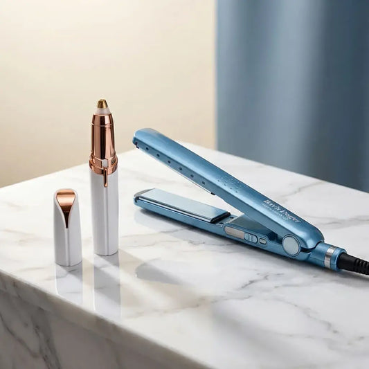 Combo de plancha de cabello titanium 450°F y depilador eléctrico de cejas portátil. Ideal para alisar y perfilar desde casa con resultados prácticos y rápidos.