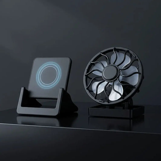 Combo práctico con ventilador solar portátil sin baterías y cargador inalámbrico vertical de 15W con carga rápida Qi, ideal para clima cálido y uso diario.