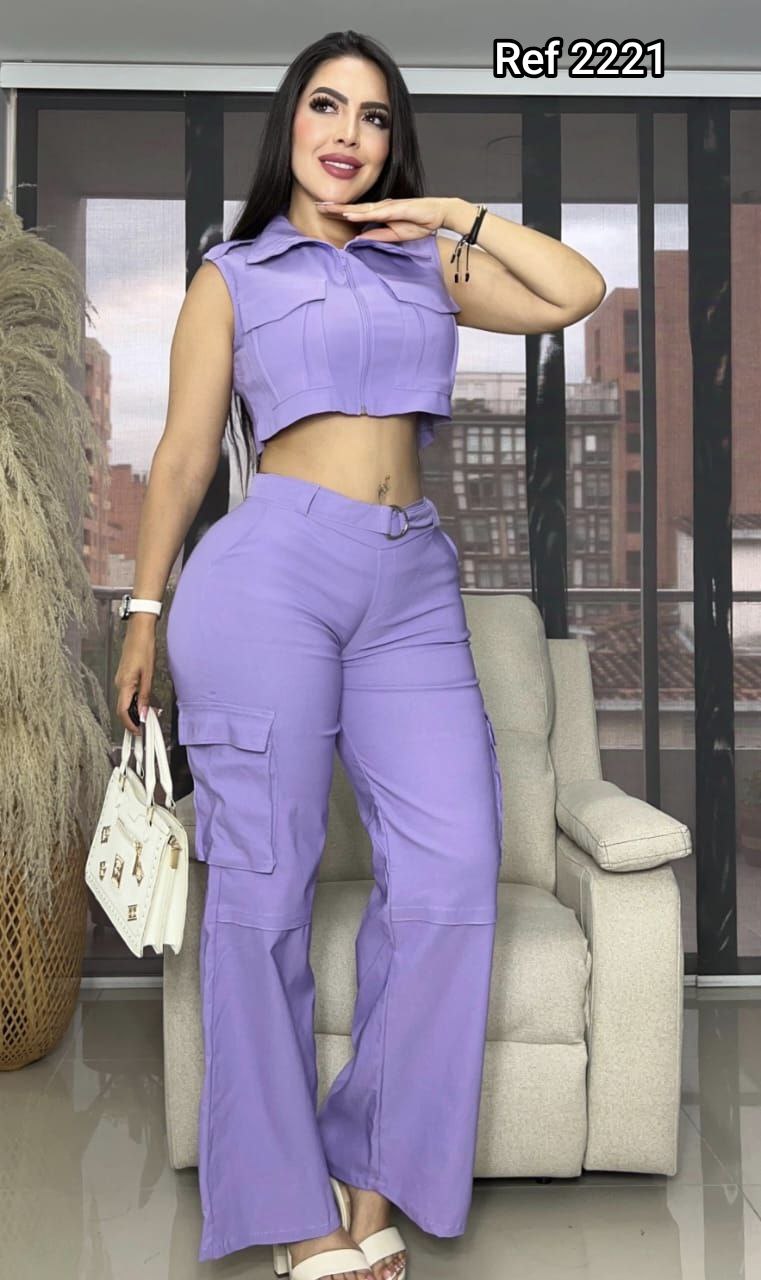 Compra conjunto chaleco y pantalón en bengalina licrada, talla única ajustable a S, M y L. Moda femenina moderna con envío rápido en Colombia.