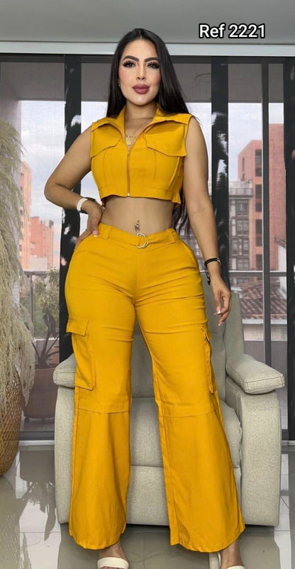 Compra conjunto chaleco y pantalón en bengalina licrada, talla única ajustable a S, M y L. Moda femenina moderna con envío rápido en Colombia.