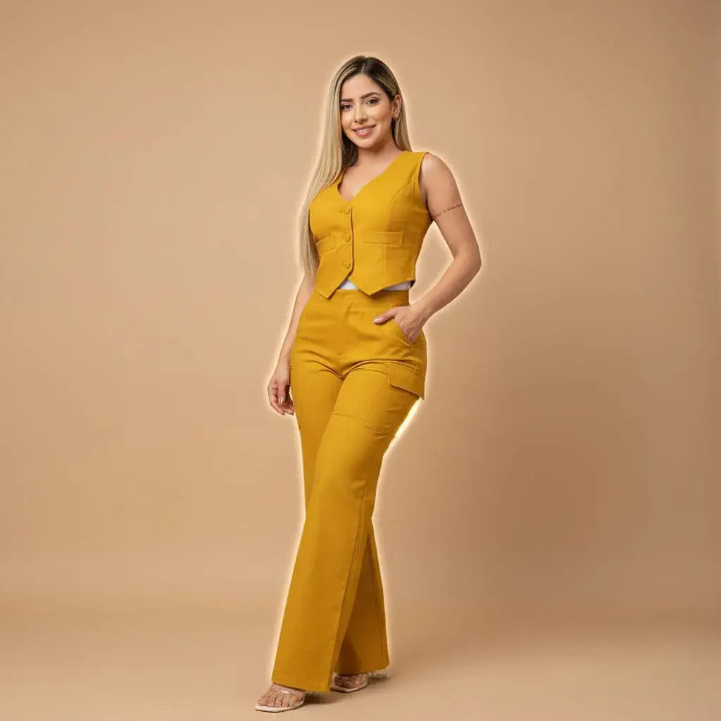 Conjunto femenino 3 piezas con chaleco en bengalina licrada, talla única adaptable a 6, 8 y 10. Diseño moderno con envío rápido en Colombia.