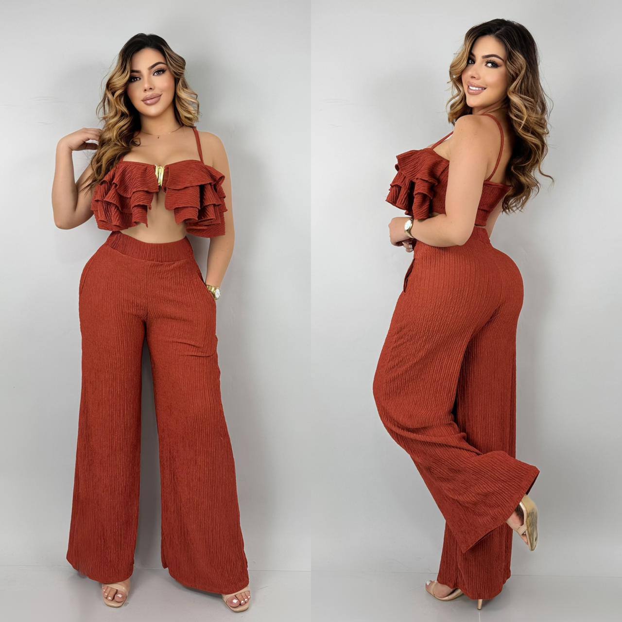 Compra conjunto mujer blusa y pantalón cómodo y elegante en Colombia. Outfit completo listo en minutos. Disponible en varias tallas