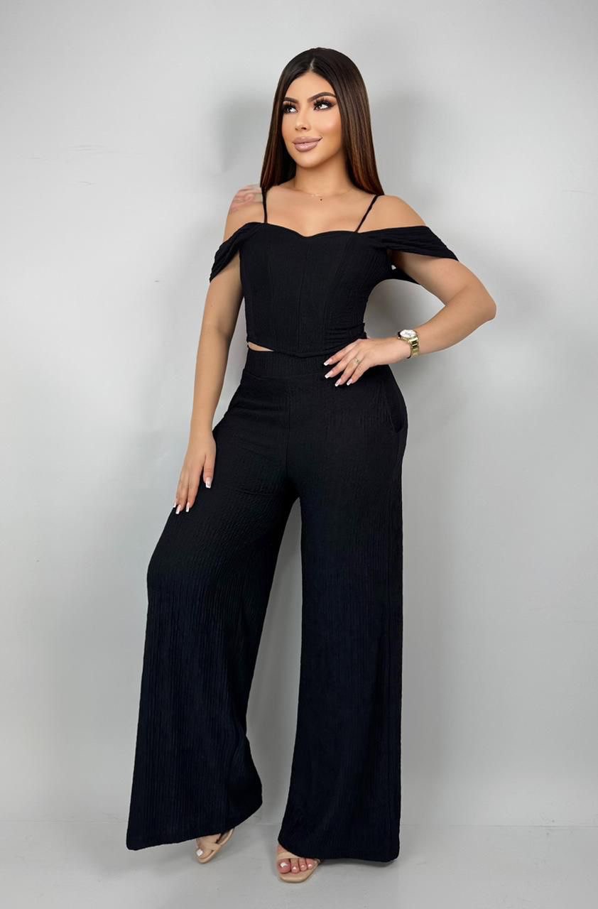 Compra conjunto para mujer Darly de blusa y pantalón, cómodo y elegante, ideal para un look completo y coordinado en minutos.