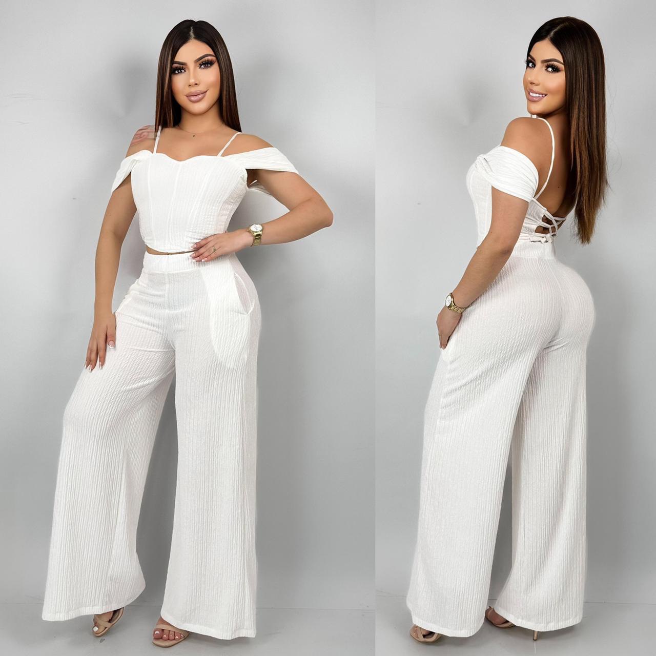 Compra conjunto para mujer Darly de blusa y pantalón, cómodo y elegante, ideal para un look completo y coordinado en minutos.