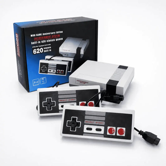 Consola retro Mini Game 620 con juegos clásicos preinstalados, dos controles y conexión para televisores compatibles con señal NTSC.