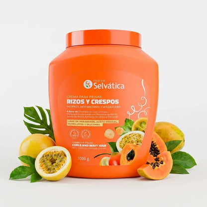 Crema para peinar cabello rizado con chontaduro y extractos frutales. Ayuda a definir rizos, controlar el frizz e hidratar profundamente con acabado natural. Ideal para uso diario.