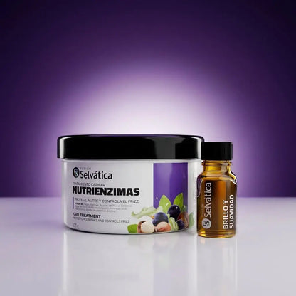 Dúo capilar antifrizz con tratamiento y ampolleta que hidrata, controla el encrespamiento y deja el cabello suave, brillante y manejable de forma natural.