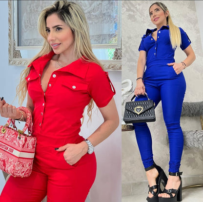 Enterizo femenino en bengalina licrada, talla única adaptable a 6, 8 y 10. Diseño moderno con envío rápido en Colombia.