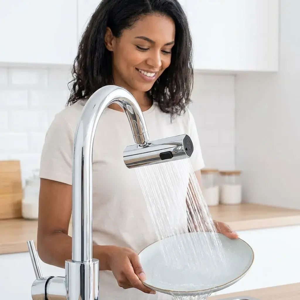 Extensor de grifo que optimiza el flujo y ayuda a ahorrar hasta un 50% de agua sin perder presión, ideal para cocina y baño.