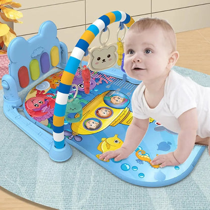Gimnasio musical para bebé con piano de pedal y juguetes colgantes desmontables. Estimula el desarrollo motor, sensorial y la coordinación desde la primera infancia.