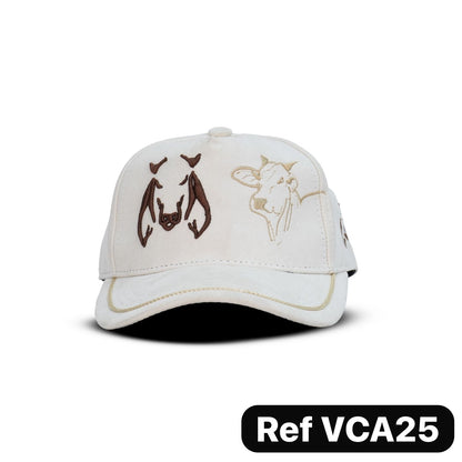 Gorras agropecuarias premium con bordados de alta definición y cierre ajustable. Diseño con identidad campestre y estilo versátil para uso diario en Colombia.
