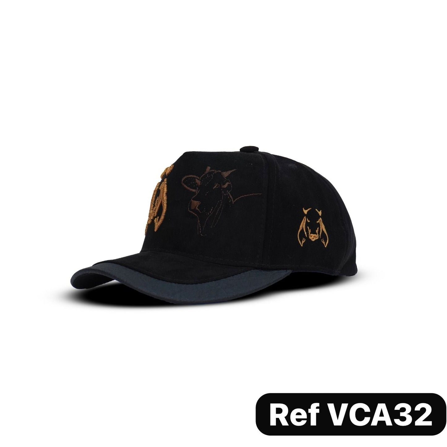 Gorras agropecuarias premium con bordados de alta definición y cierre ajustable. Diseño con identidad campestre y estilo versátil para uso diario en Colombia.