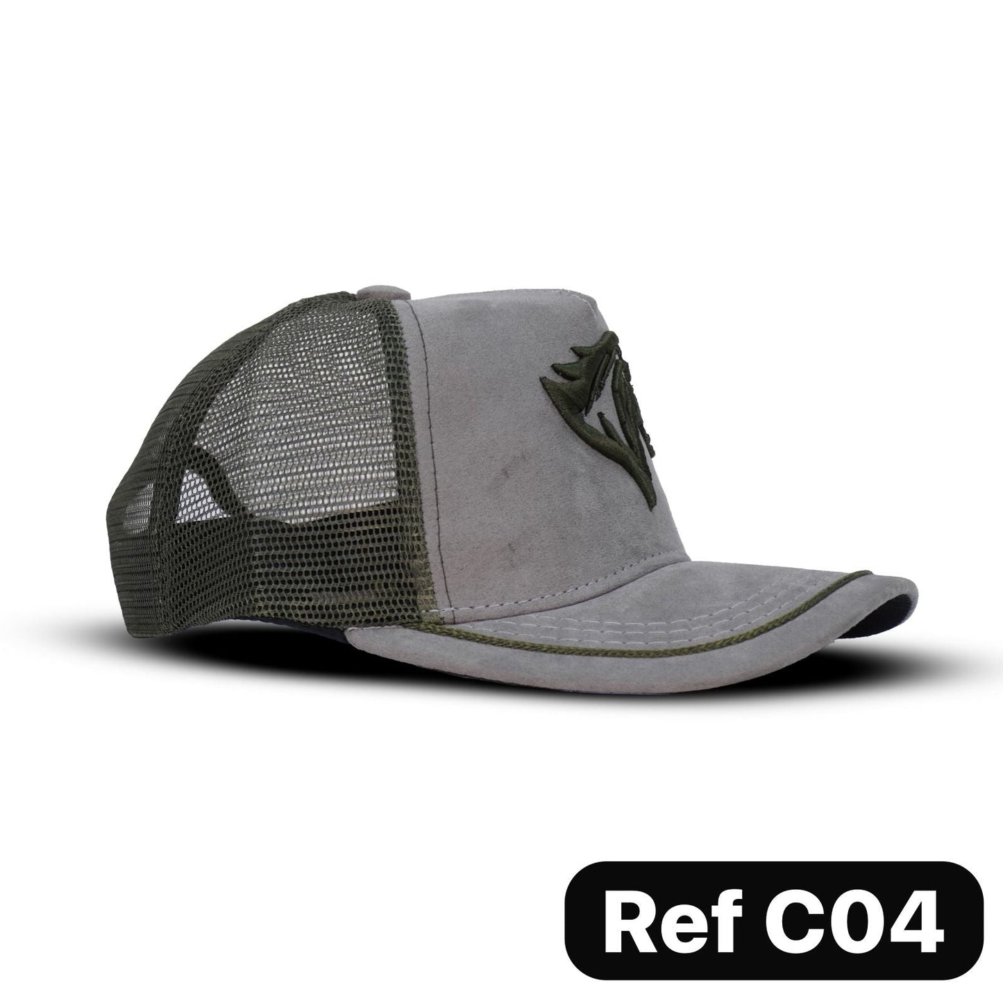 Gorras agropecuarias tipo trucker con malla trasera y cierre snapback ajustable. Frescas, resistentes y perfectas para trabajo en campo o uso diario.