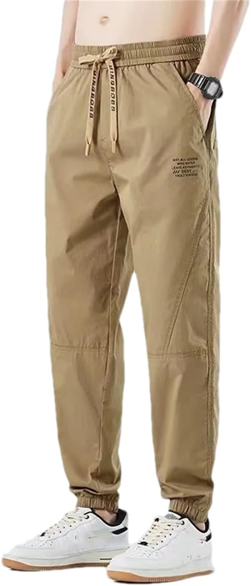 Jogger casual hombre en algodón y poliéster con cintura elástica y puños ajustados. Cómodo, moderno y perfecto para uso diario en Colombia.