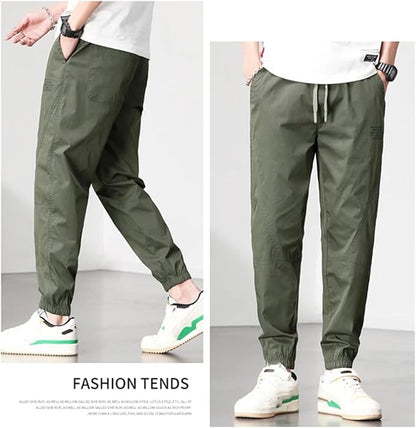 Jogger casual hombre en algodón y poliéster con cintura elástica y puños ajustados. Cómodo, moderno y perfecto para uso diario en Colombia.