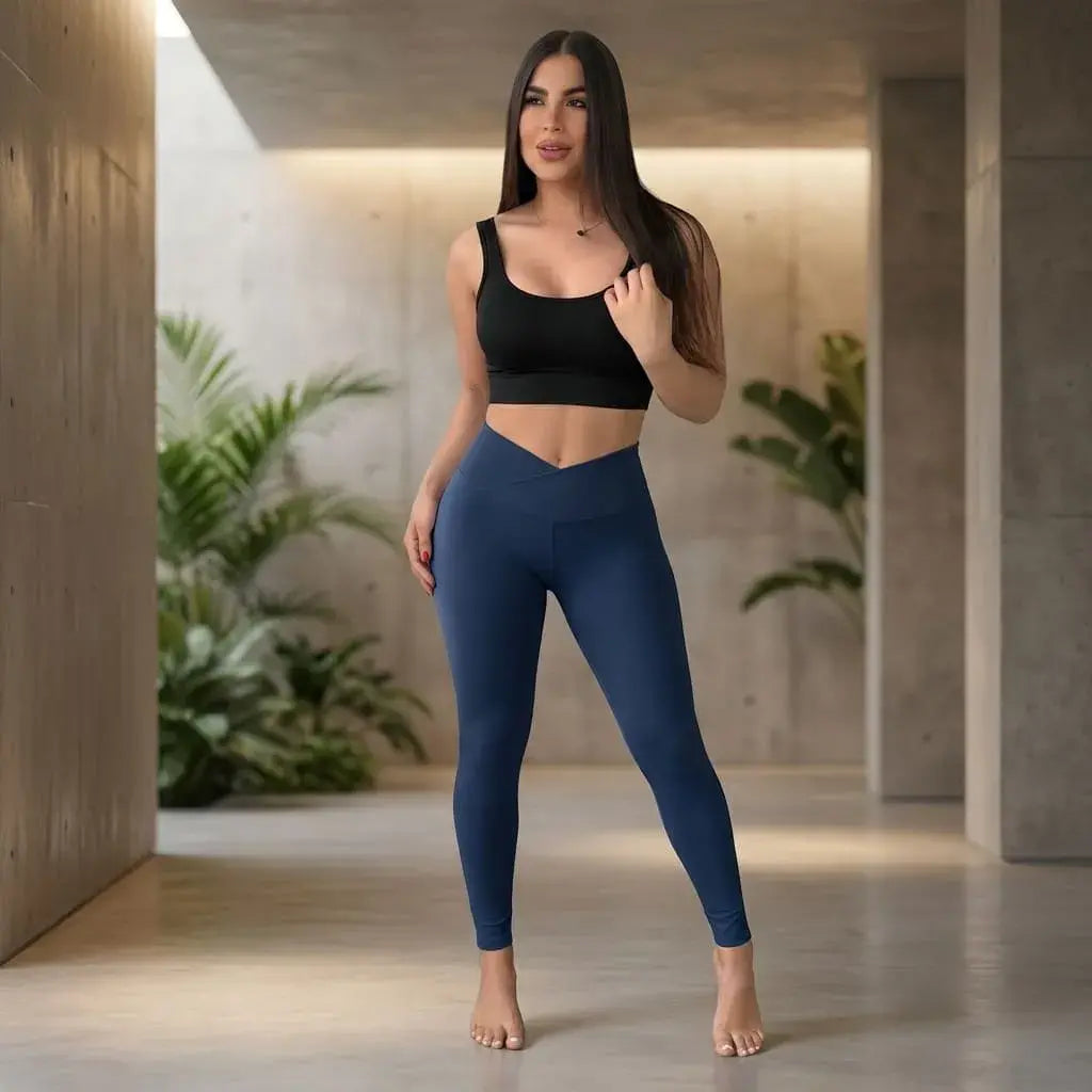 Leggings para mujer en tela suplex gruesa, resistente y elástica. Ideales para entrenamiento, uso diario y outfits casuales en varios colores.