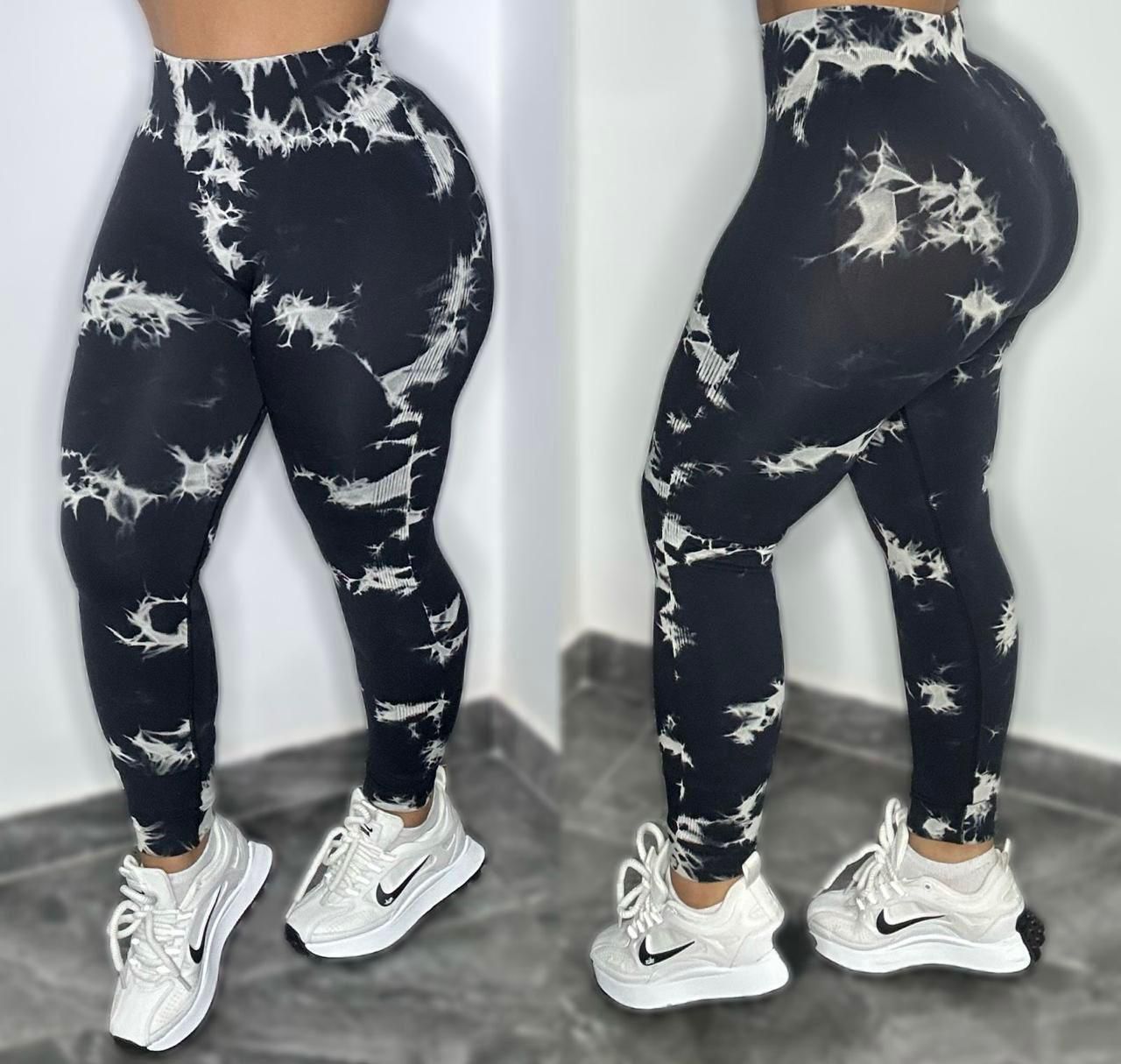 Leggins importados talla única para mujer, cómodos y elásticos, disponibles en colores unicolor y diseño marmoleado para gimnasio, uso diario y looks casuales.
