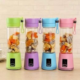 Licuadora portátil recargable USB con batería de 2000 mAh, diseño compacto, doble sistema de seguridad y fácil limpieza para preparar batidos, jugos y bebidas individuales.