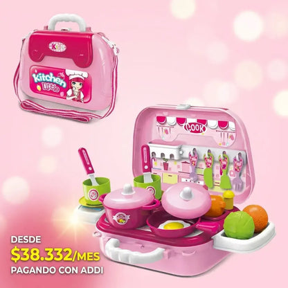 Little Kitchen Bag™ cocinita portátil para niños que fomenta la imaginación, el juego creativo y el entretenimiento educativo sin pantallas.