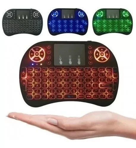 Mini teclado inalámbrico con mouse integrado y receptor USB para Smart TV, TV Box, Android TV, PC, portátil y dispositivos compatibles. Diseño compacto, práctico y fácil de usar.