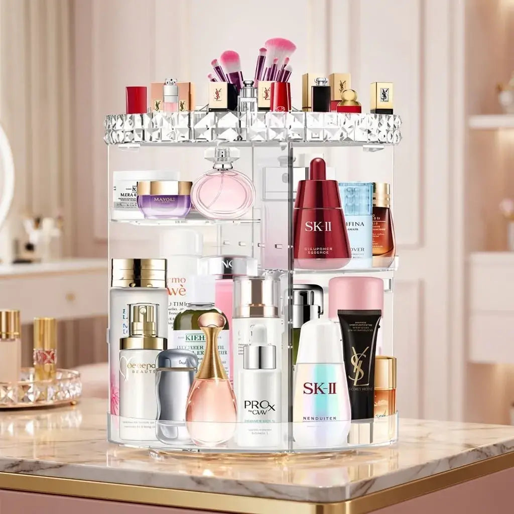 Organizador de maquillaje giratorio 360° en acrílico tipo diamante, con estantes ajustables y amplio espacio para cosméticos, perfumes y joyas.