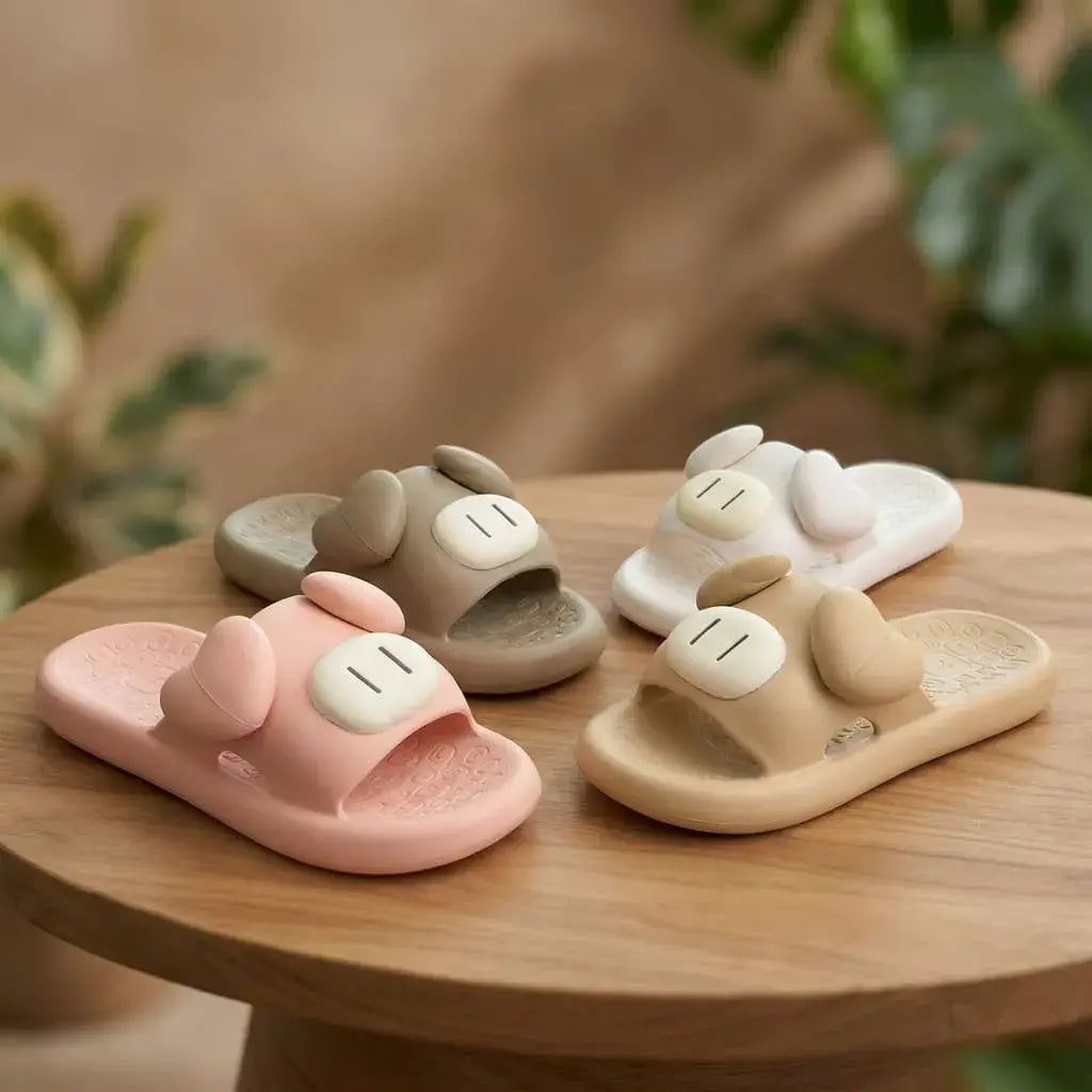 Pantuflas Marranitos para Dama con suela EVA suave y material en polipropileno liviano. Calzado cómodo, flexible y casual para casa, descanso y uso diario.