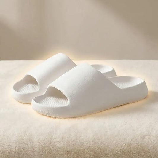 Pantuflas Unisex EVA 2025 para casa y descanso. Suela 100% EVA liviana y amortiguada, material resistente, diseño cómodo y práctico para uso diario.