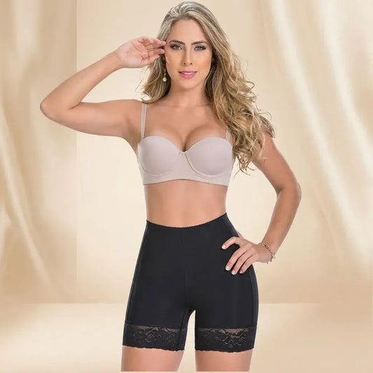 Panty Levanta Cola de Soporte Cintura Alta para dama. Prenda cómoda, elástica y discreta en suplex carpa para uso diario bajo jeans, faldas y vestidos.