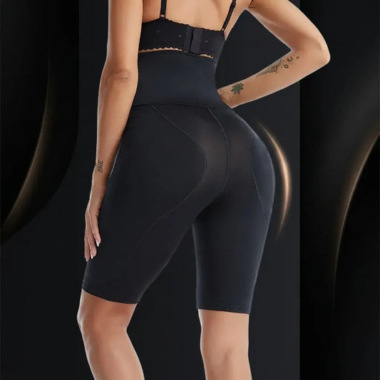Panty potenciador de cadera en licra nylon con almohadillas extraíbles, encaje siliconado y diseño discreto bajo la ropa para uso diario o prendas ajustadas.