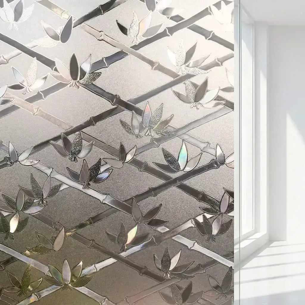 Película esmerilada Coavas para ventanas con privacidad, protección UV y adhesión estática reutilizable. Permite el paso de luz natural sin pegamento.