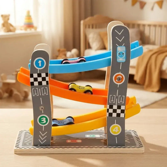 Pista de carreras de madera de 4 niveles con autos deslizantes. Juguete educativo que desarrolla motricidad, coordinación y aprendizaje de causa y efecto en niños.