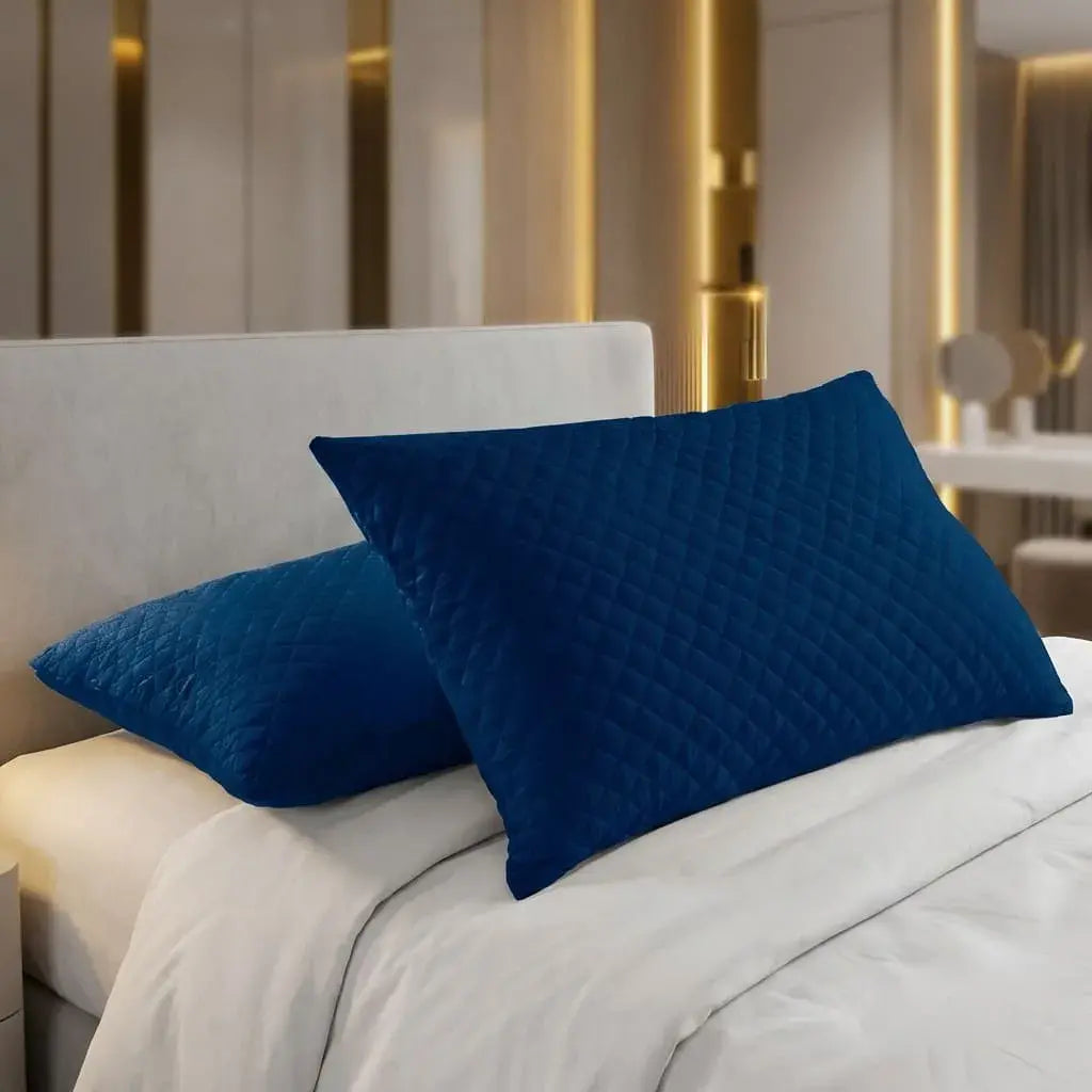 Dúo de protectores de almohada en algodón antifluido termosellado con cremallera. No acalora, no genera ruido y protege del uso diario.